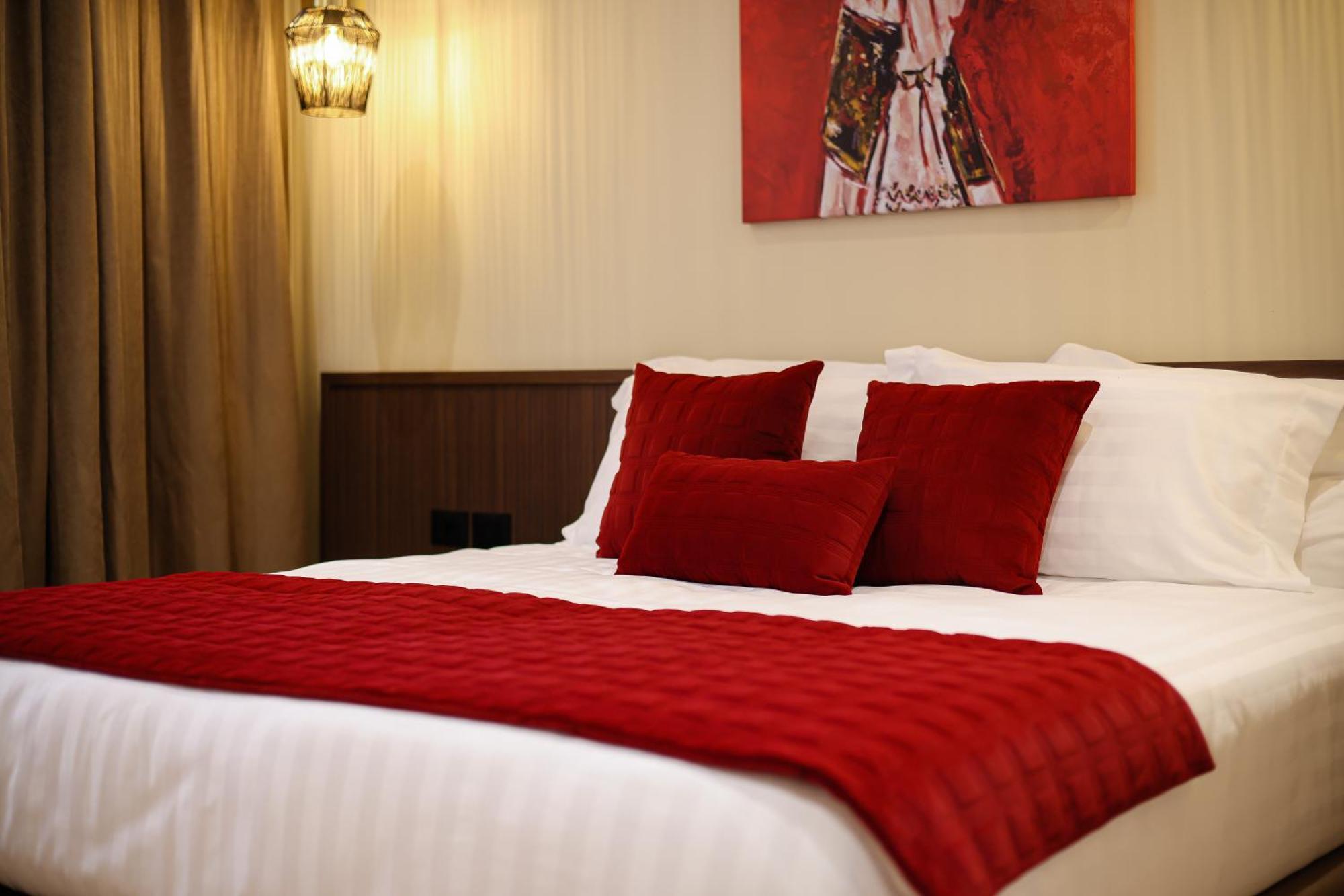 Cloud 5 Blloku Rooms Tirana Buitenkant foto